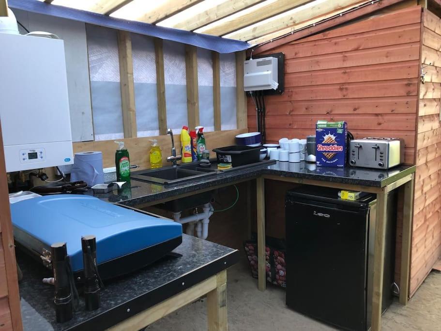 Cox Hill Glamping Badger Hotel Truro Bagian luar foto