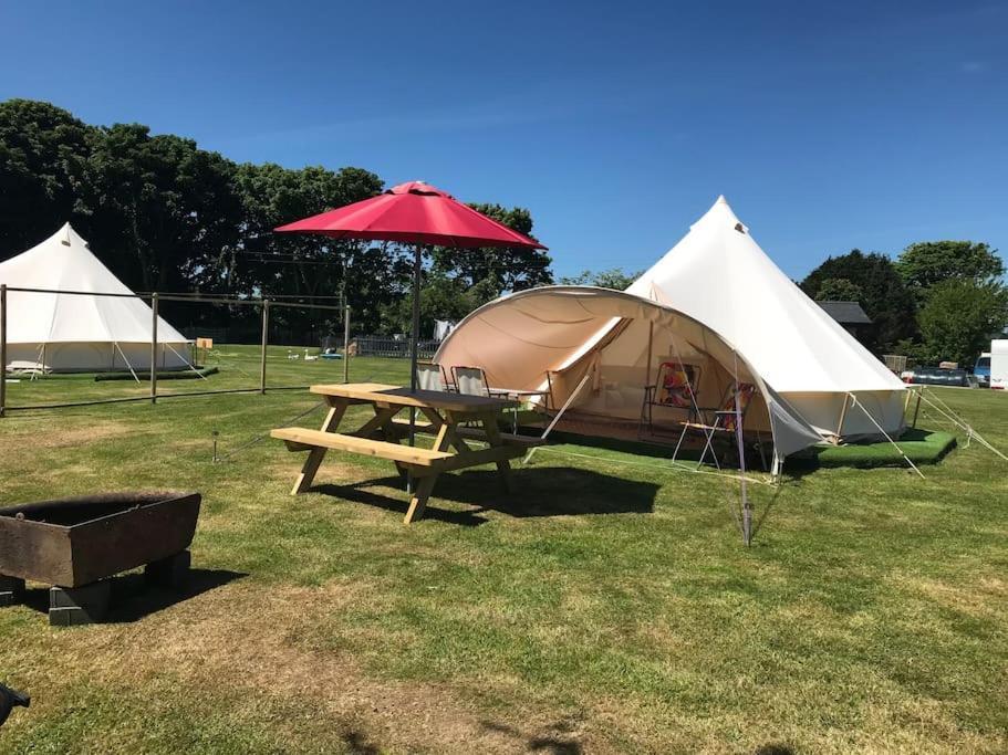 Cox Hill Glamping Badger Hotel Truro Bagian luar foto