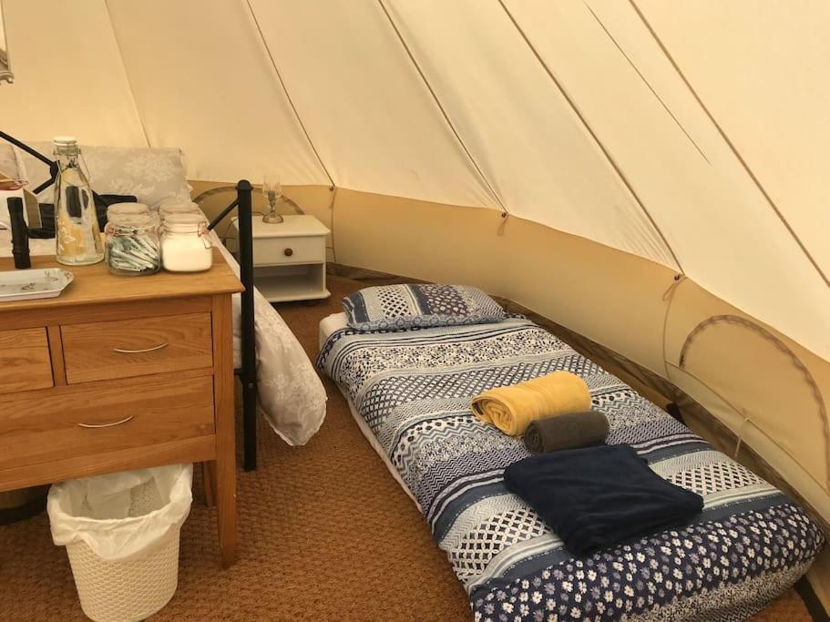 Cox Hill Glamping Badger Hotel Truro Bagian luar foto